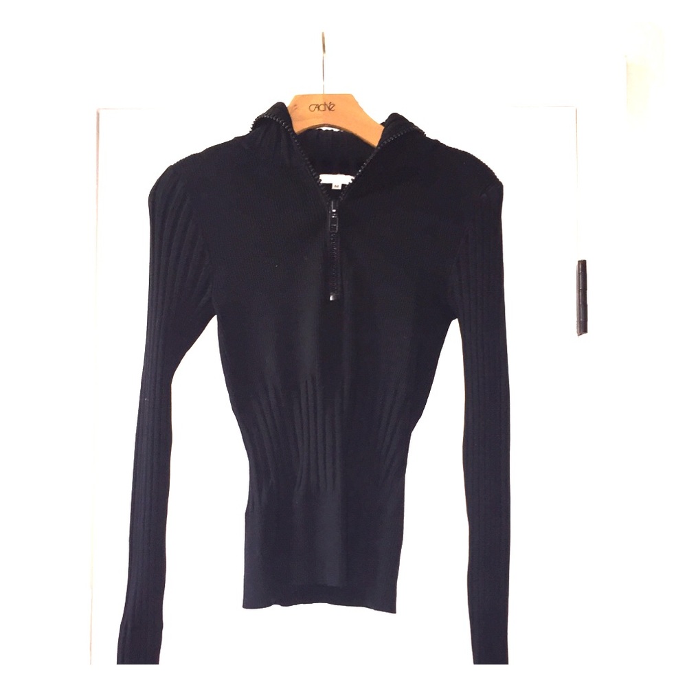 Cache black sweater, fitted